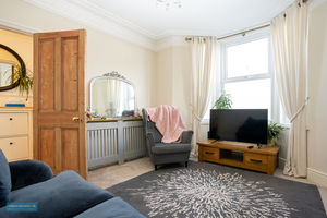 Sitting room- click for photo gallery